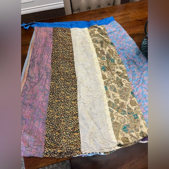 Boho Patchwork Reversible Wrap Skirt โ 100% Rayon โ Made in India - Picture 7 of 13